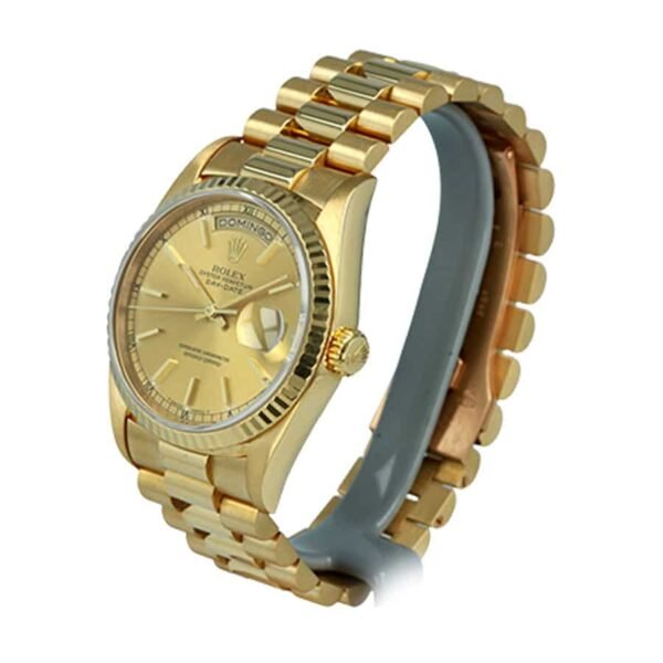 Rolex Day-Date 40 Gold Replica - Image 2